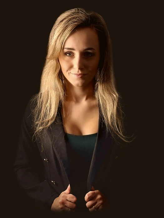 linda promo1 web bronze - Nazev linda promo1 web bronze - Nazev